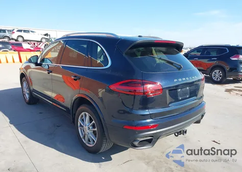 2016 Porsche Cayenne z USA, uszkodzony, nr VIN WP1AA2A27GLA08973